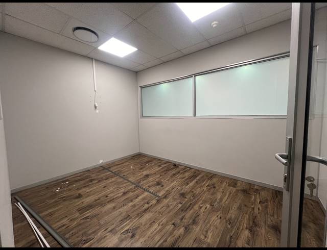 148M² OFFICE TO LET IN ROSEBANK